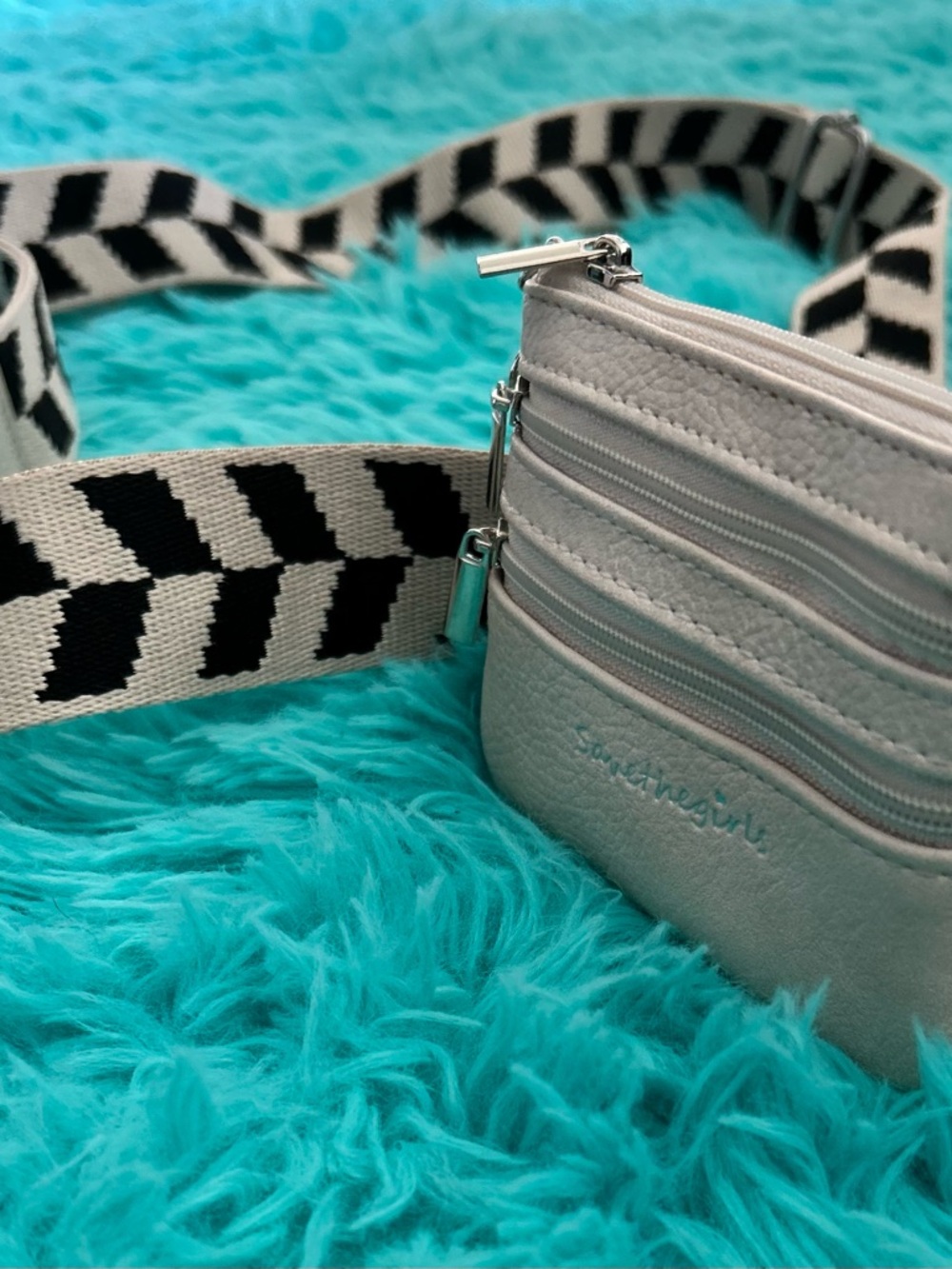 Save the Girls Clip & Go Crossbody Strap and Cream Coin Pouch - Picture 4 of 17